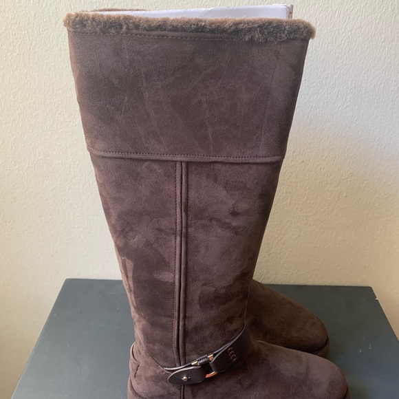 UGG Classic Berge Tall boots size 6 - Picture 5 of 10